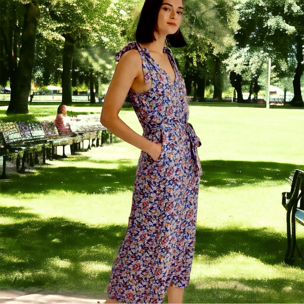 American Eagle Wide Leg Tank Boho Floral Belted Deep V Zippered Jumpsuit Size S